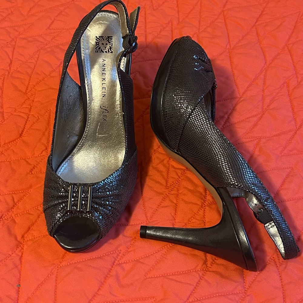 Anne Kline Grey Peep Toe Heels